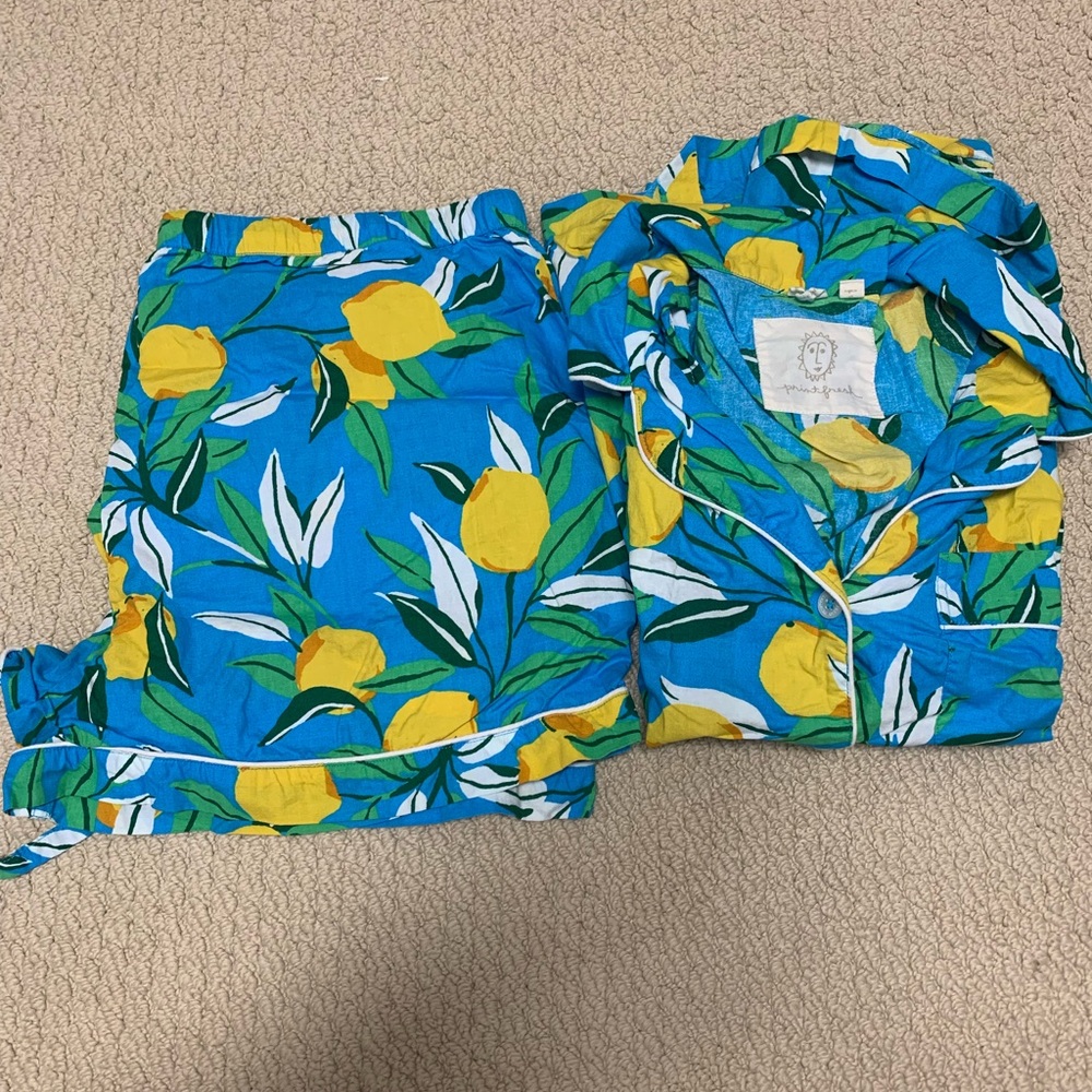 Print Fresh Lively lemon pattern pajamas